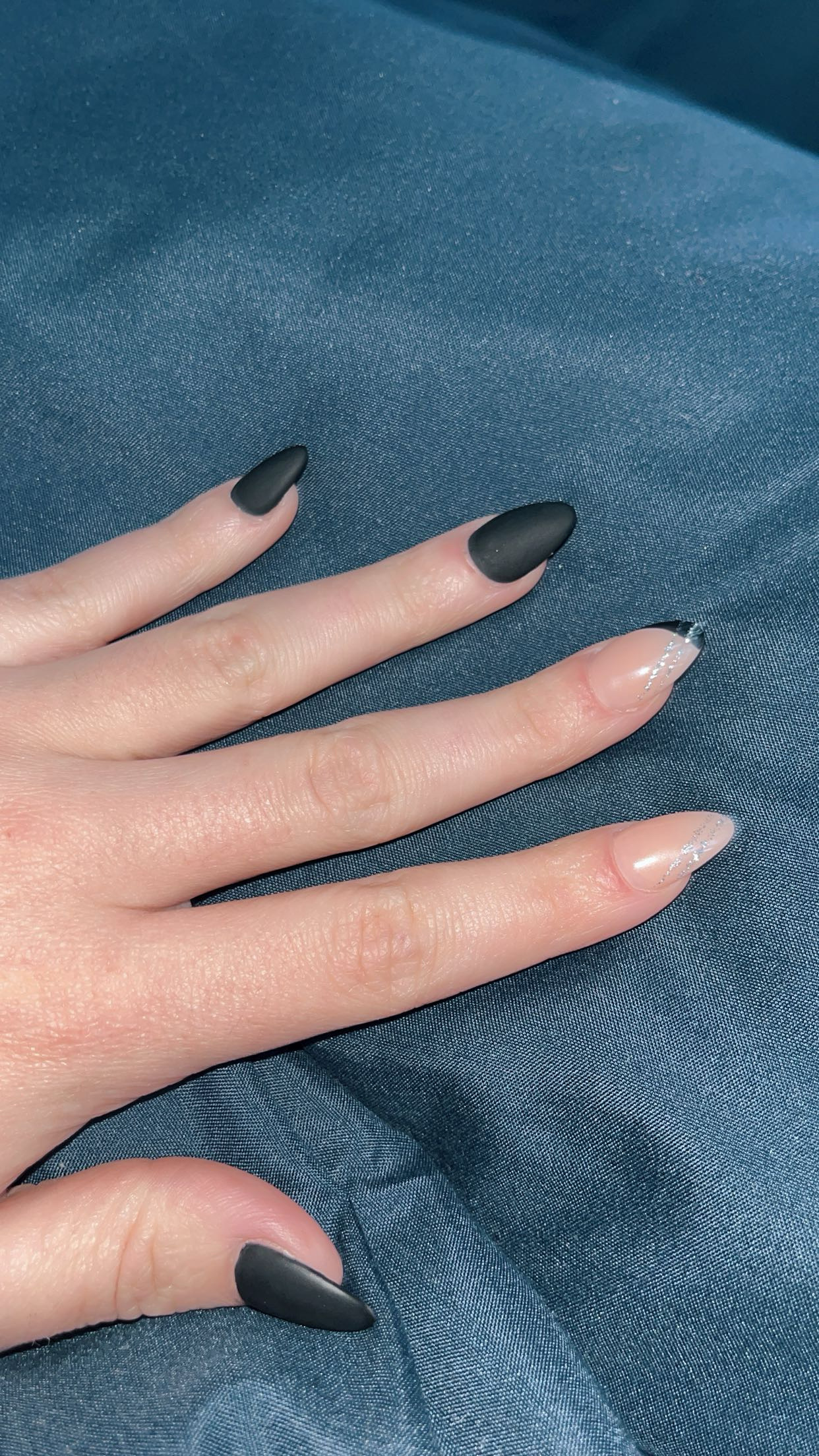 LA Nails nail photo 1